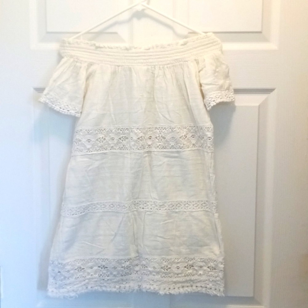 American Eagle Outfitters White Off-the-Shoulder Sundress